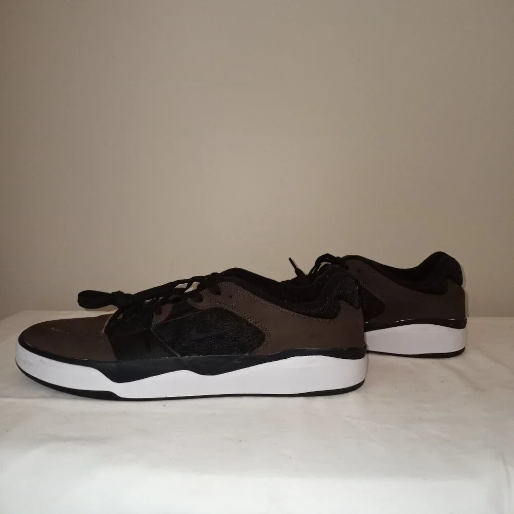NIKE ISHOD WAIR LOW SKATEBOARD SNEAKER SZ 13 MEN BROWN BLACK